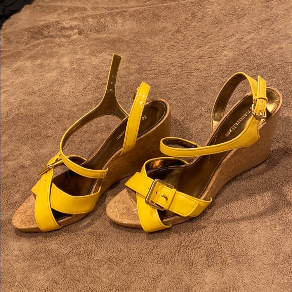 3 1/2 in Cork/Yellow patent leather gold buckles